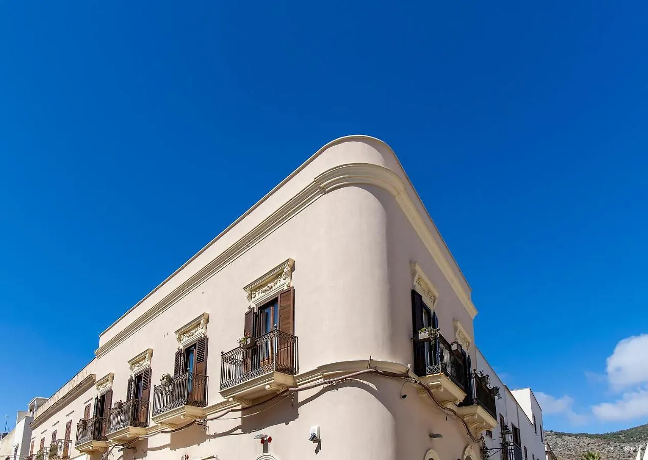 Dimora La Torre Room Favignana Italy